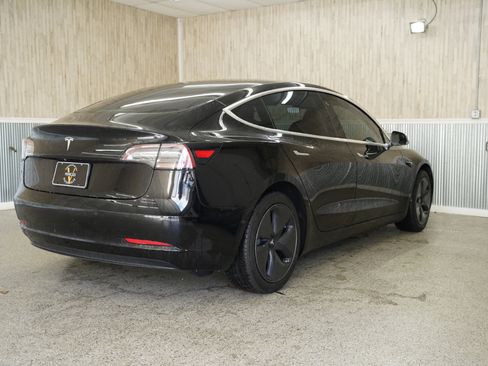 Used 2019 Tesla Model 3 Mid Range image 10