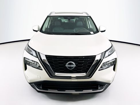 Used 2023 Nissan Rogue SL w/ SL Premium Package FWD image 2