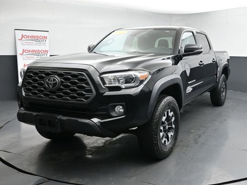 Used 2021 Toyota Tacoma TRD Off-Road image 4