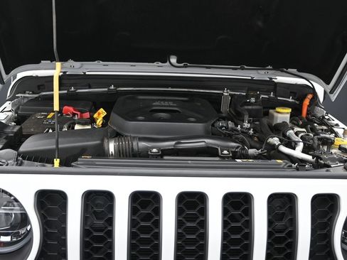 Used 2021 Jeep Wrangler Unlimited Rubicon 4xe w/ Cold Weather Group image 28