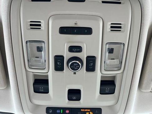 Used 2021 GMC Yukon XL Denali w/ Denali Premium Package image 61