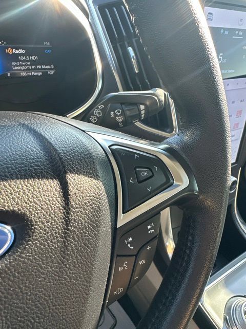 Used 2021 Ford Edge Titanium AWD/4WD image 24