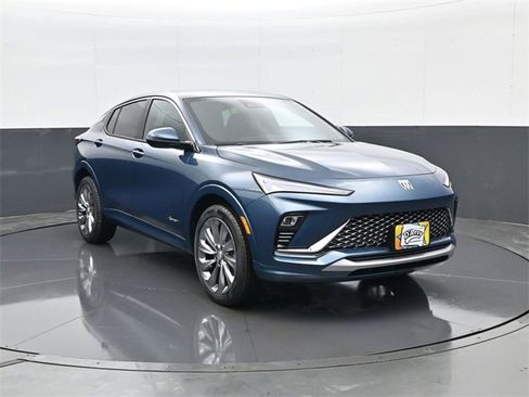 New 2026 Buick Envista Avenir FWD image 3