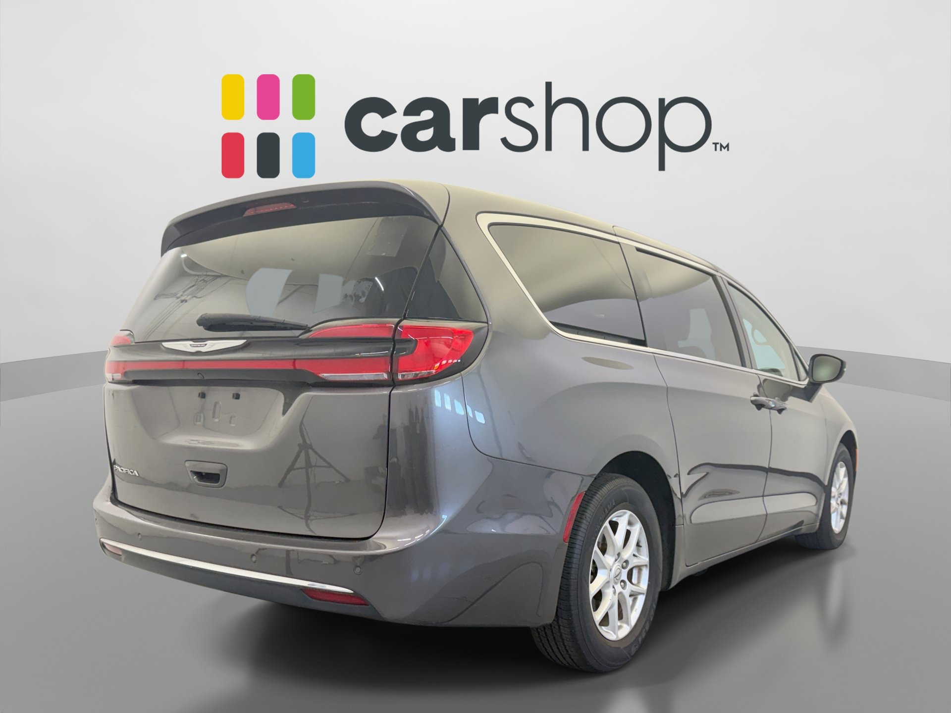 Used 2023 Chrysler Pacifica Touring-L FWD image 5
