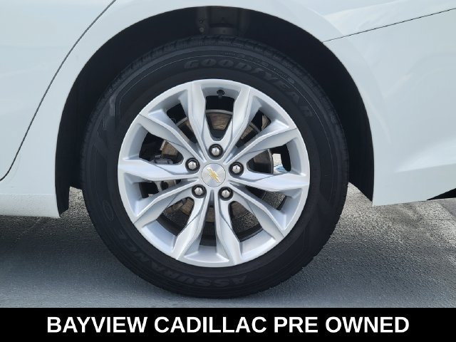 Used 2025 Chevrolet Malibu LT FWD image 9
