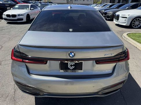 Used 2020 BMW 740i w/ M Sport Package RWD image 6