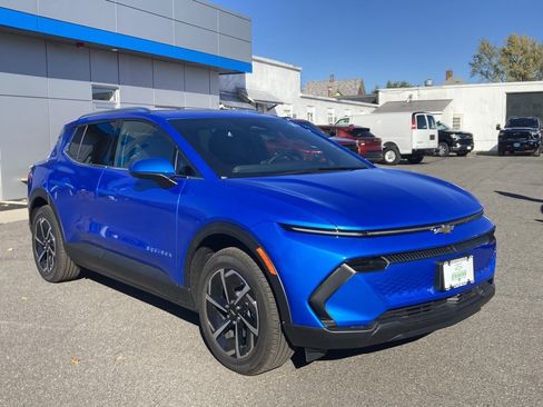 New 2026 Chevrolet Equinox EV LT image 1