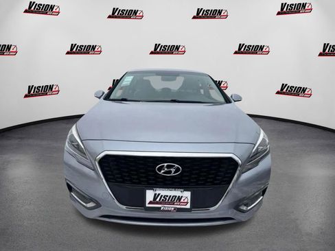 Used 2016 Hyundai Sonata SE image 2