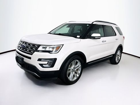 Used 2017 Ford Explorer Limited w/ Equipment Group 301A image 3