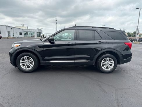 Used 2024 Ford Explorer XLT w/ Equipment Group 202A AWD/4WD image 5