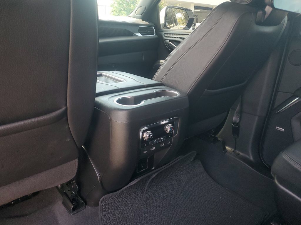 Certified 2024 GMC Yukon XL Denali w/ Denali Reserve Package AWD/4WD image 15