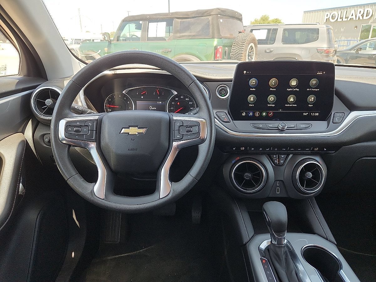 Used 2025 Chevrolet Blazer LT FWD image 6