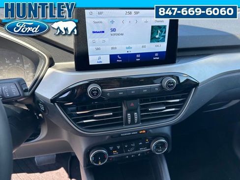 Used 2022 Ford Escape SE w/ SE Sport Appearance Package AWD/4WD image 20