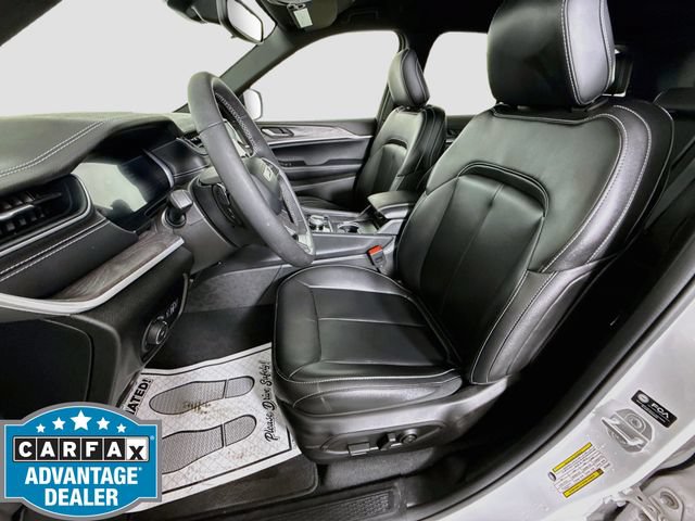 Used 2024 Jeep Grand Cherokee Limited w/ Black Appearance Package AWD/4WD image 20