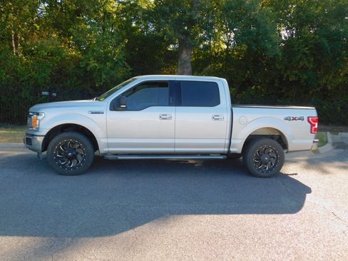 Used 2019 Ford F150 XLT w/ Equipment Group 302A Luxury AWD/4WD image 2