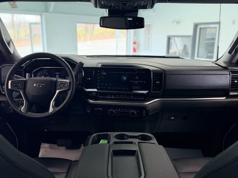 Used 2024 Chevrolet Silverado 2500 LT w/ Midnight Edition image 23