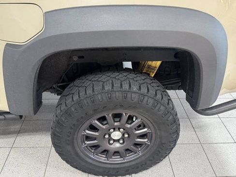 Used 2022 Chevrolet Colorado ZR2 w/ Colorado ZR2 Bison Edition AWD/4WD image 11