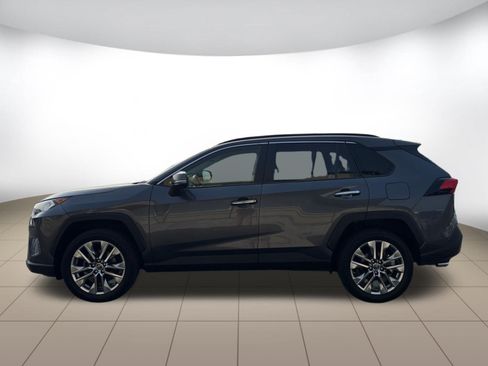 Used 2019 Toyota RAV4 Limited w/ Advanced Technology Package AWD/4WD image 4