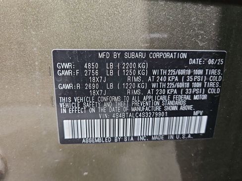 Certified 2025 Subaru Outback Onyx Edition AWD/4WD image 30