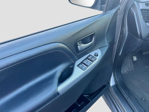 Used 2020 Toyota Sienna SE w/ Carpet Mat Package image 17