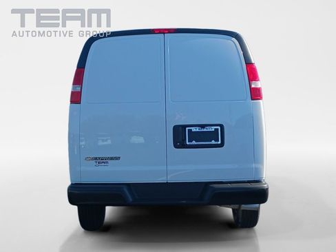 New 2025 Chevrolet Express 3500 Extended w/ Driver Convenience Package image 6