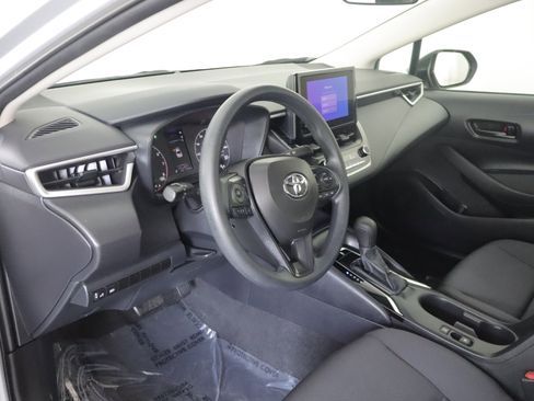 Used 2024 Toyota Corolla LE FWD image 9