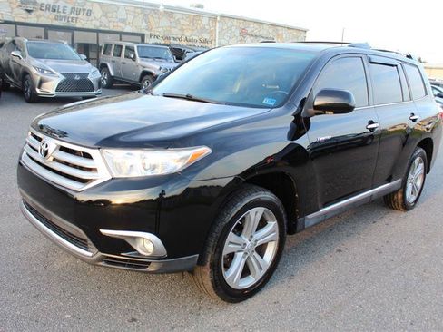 Used 2012 Toyota Highlander Limited w/ Tow Pkg AWD/4WD image 3
