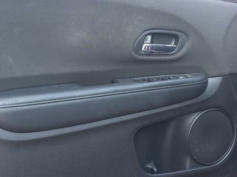 Used 2020 Honda HR-V Sport image 23
