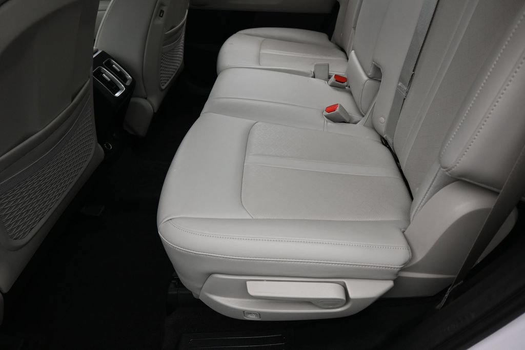 Used 2023 Kia Sorento S w/ Panoramic Sunroof Package FWD image 35