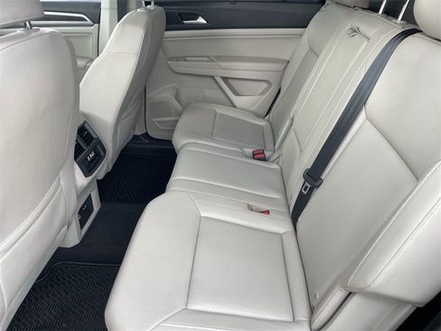Used 2020 Volkswagen Atlas SEL image 16