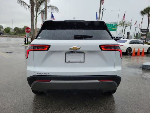 Used 2025 Chevrolet Equinox LT w/ Safety and Technology Package image 6