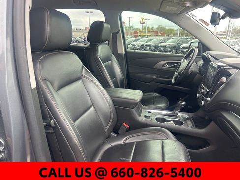Used 2020 Chevrolet Traverse RS w/ LPO, Floor Liner Package FWD image 5