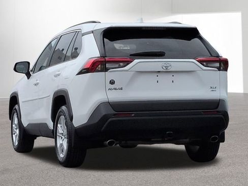 Certified 2021 Toyota RAV4 XLE w/ Convenience Package AWD/4WD image 9