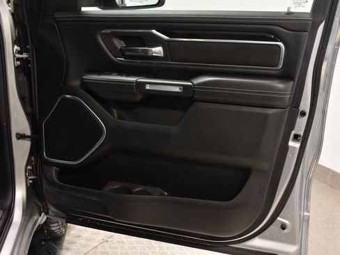 Used 2020 RAM 1500 Laramie image 31