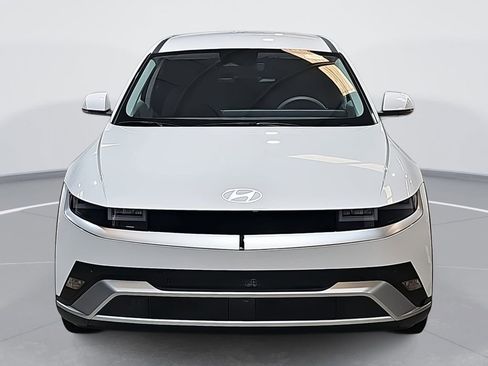 New 2026 Hyundai Ioniq 5 SE image 2