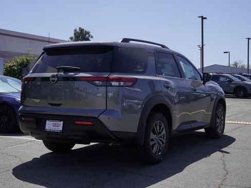 New 2026 Nissan Kicks S image 4