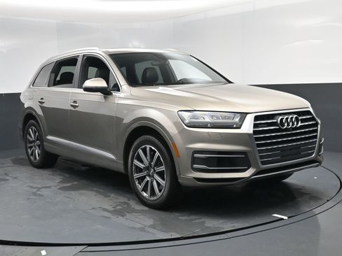 Used 2017 Audi Q7 3.0T Premium Plus image 8