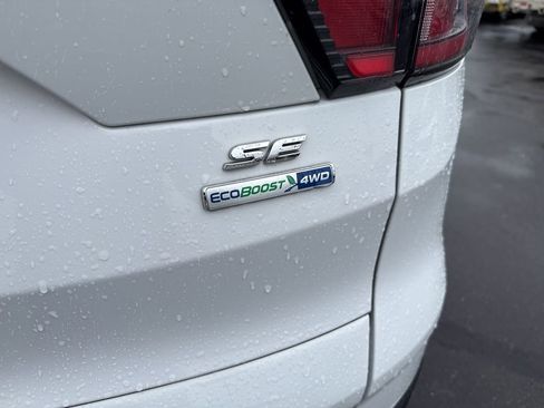 Used 2018 Ford Escape SE AWD/4WD image 39