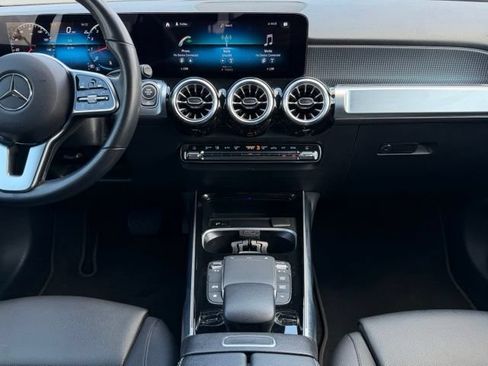 Used 2023 Mercedes-Benz GLB 250 4MATIC image 13