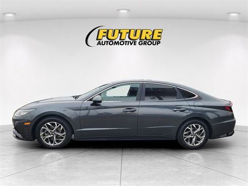 Used 2022 Hyundai Sonata SEL w/ Preferred Accessory Package image 6