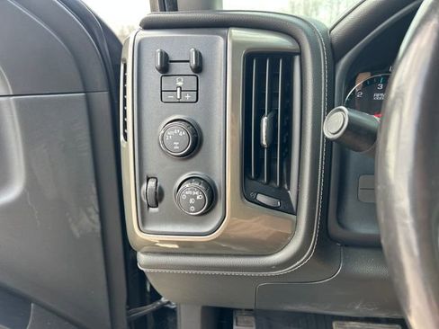 Used 2018 Chevrolet Silverado 1500 High Country image 28