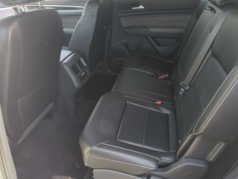 Certified 2023 Volkswagen Atlas SE image 17