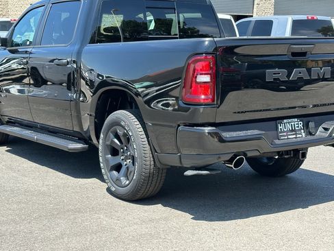 New 2026 RAM 1500 Express AWD/4WD image 5
