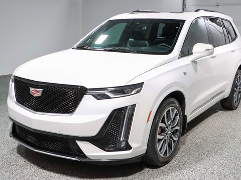 Used 2023 Cadillac XT6 Sport AWD/4WD image 35