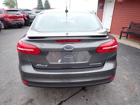 Used 2017 Ford Focus Titanium FWD image 5
