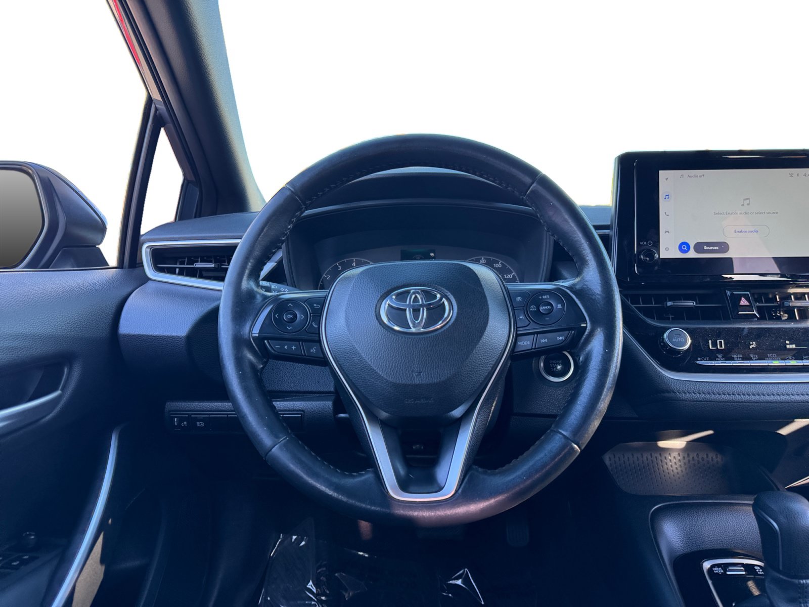 Used 2023 Toyota Corolla SE w/ Carpet Mat Package (TMS) FWD image 12