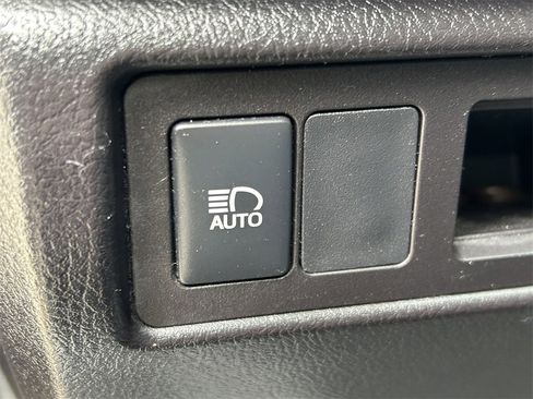 Used 2018 Toyota Sequoia TRD Sport image 26