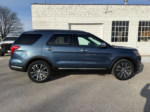 Used 2019 Ford Explorer Platinum image 4