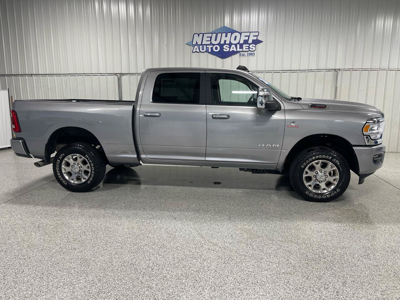 Used 2024 RAM 2500 Laramie AWD/4WD image 1