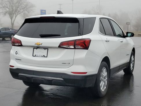 Used 2024 Chevrolet Equinox LT image 3